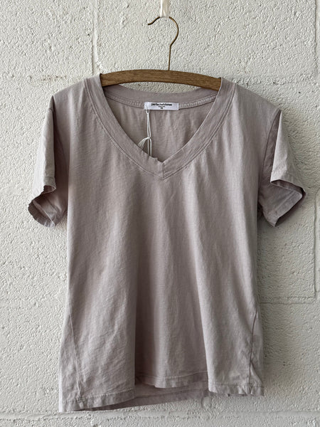 the Hendrix Tee - Silver