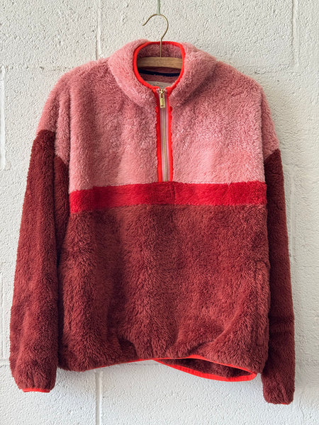 Casey Pullover in Brown